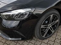 Gebraucht Mercedes B200 Progressive 163 PS (119 kW) 2025 Metalliclack kosmosschwarz Van / Kleinbus