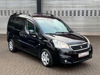 Gebraucht Peugeot Partner Premium 99 PS (72 kW) 2018 Schwarz Van / Kleinbus