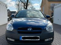 Gebraucht Hyundai Accent 97 PS (71 kW) 2005 Blau Limousine