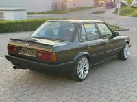 Gebraucht BMW 318 Performance 286 PS (210 kW) 1989 Schwarz Limousine