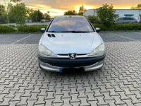 Gebraucht Peugeot 206 75 PS (55 kW) 2003 Silber Kleinwagen