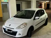 Używany Renault Clio IV Expression 75 KM (55 kW) 2012 Biały Sedan/Limuzyna