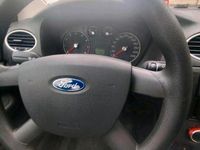 Second-hand Ford Focus 85 CP (62 kW) 2006 Argintiu Berlinǎ