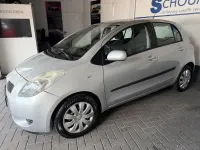 Gebraucht Toyota Yaris Cool 87 PS (63 kW) 2009 Silber Kleinwagen