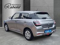 Gebraucht Suzuki Swift 83 PS (61 kW) 2024 Premium silber Kleinwagen