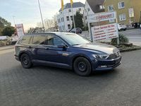 Gebraucht VW Passat Comfortline 150 PS (110 kW) 2016 Night blue metallic Kombi