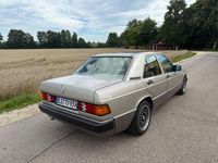Gebraucht Mercedes 190 118 PS (86 kW) 1990 Beige Limousine