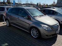 Gebraucht Mercedes E200 193 PS (141 kW) 2006 Grau Limousine