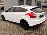 Gebraucht Ford Focus 183 PS (134 kW) 2011 Weiß Limousine