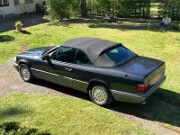 Gebraucht Mercedes E200 Edition 136 PS (100 kW) 1997 Schwarz Cabrio