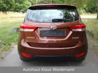 Gebraucht Hyundai ix20 Comfort 125 PS (91 kW) 2013 Braun Kleinwagen