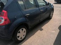 Second-hand Dacia Sandero 75 CP (55 kW) 2009 Albastru Hatchback