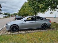 Gebraucht BMW 320 184 PS (135 kW) 2012 Grau Coupé