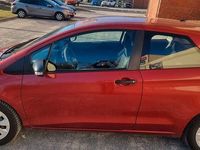 Gebraucht Toyota Yaris Cool 99 PS (72 kW) 2012 Rot Kleinwagen
