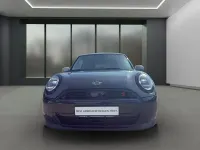 Używany Mini Cooper S Classic 204 KM (150 kW) 2024 Czarny Hatchback