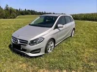Gebraucht Mercedes B180 Urban 122 PS (89 kW) 2017 Silber Kleinwagen