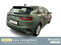 Gebraucht Kia Ceed Vision 160 PS (117 kW) 2023 (exg) experience green met. Kleinwagen
