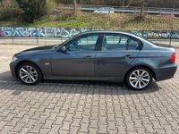 Gebraucht BMW 318 129 PS (94 kW) 2006 Grau Limousine