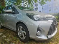 Gebraucht Toyota Yaris Hybrid 73 PS (53 kW) 2016 Grau Limousine