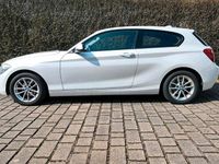 Gebraucht BMW 114 102 PS (75 kW) 2013 Weiß Kleinwagen