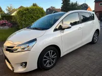 Gebraucht Toyota Verso Skyview Edition 116 PS (85 kW) 2015 Weiß Van / Kleinbus