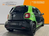 Gebraucht Smart ForFour Electric Drive 60 kW (82 PS) 2017 Grün Kleinwagen