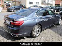 Gebraucht BMW 740 Sport Line 258 PS (189 kW) 2017 Grau Limousine