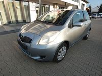 Gebraucht Toyota Yaris Sol 69 PS (50 kW) 2006 Silber Limousine