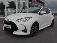 Gebraucht Toyota Yaris 92 PS (67 kW) 2021 Schneeweiß Kleinwagen