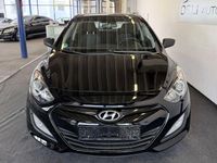 Gebraucht Hyundai i30 Edition 99 PS (72 kW) 2013 Schwarz Limousine