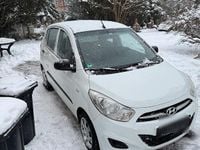 Gebraucht Hyundai i10 69 PS (50 kW) 2011 Weiß Kleinwagen