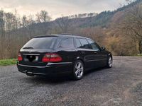 Gebraucht Mercedes E320 224 PS (164 kW) 2006 Schwarz Kombi