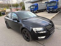 Usado Skoda Octavia Active 105 HP (77 kW) 2013 Preto Sedan