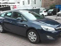 Gebraucht Opel Astra Selection 101 PS (74 kW) 2012 Blau Kombi