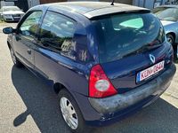 Second-hand Renault Clio II 58 CP (42 kW) 2003 Albastru Hatchback