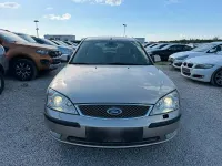 Usado Ford Mondeo Ghia 170 CV (125 kW) 2004 Dorado Berlina