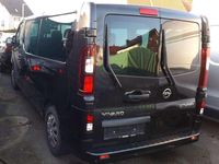 Gebraucht Opel Vivaro 125 PS (91 kW) 2018 Mitternacht schwarz (mi2) Van / Kleinbus