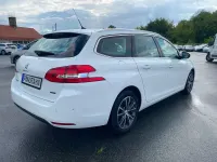 Gebraucht Peugeot 308 SW Allure 120 PS (88 kW) 2015 Weiß Kombi