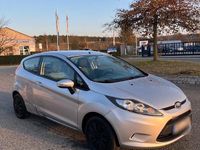 Gebraucht Ford Fiesta Trend 82 PS (60 kW) 2009 Silber Kleinwagen