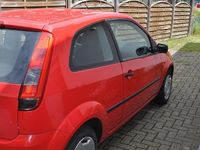 Gebraucht Ford Fiesta 60 PS (44 kW) 2005 Rot Kleinwagen