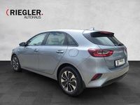 Nowe Kia Ceed Vision 140 KM (102 kW) 2025 Srebrny Hatchback