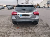 gebraucht Mercedes GLA180 - Business, neuer Service, Einparkhilfe