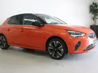 Usata Opel Corsa-e Elegance 100 kW (136 CV) 2020 Arancione Utilitaria