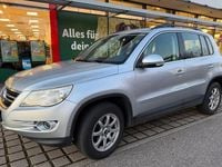 Gebraucht VW Tiguan Trendline 150 PS (110 kW) 2009 Grau SUV
