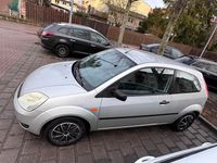Gebraucht Ford Fiesta 70 PS (51 kW) 2005 Silber Kleinwagen