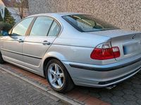 Gebraucht BMW 320 150 PS (110 kW) 1999 Silber Limousine