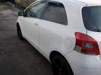 Gebraucht Toyota Yaris 101 PS (74 kW) 2010 Weiß Kleinwagen