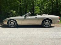 Używany Jaguar XK8 294 KM (216 kW) 1997 Złoty Kabriolet