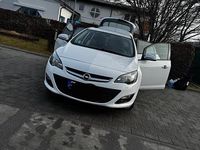 Gebraucht Opel Astra 120 PS (88 kW) 2014 Weiß Limousine