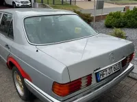 Gebraucht Mercedes S300 179 PS (131 kW) 1987 Silber Limousine